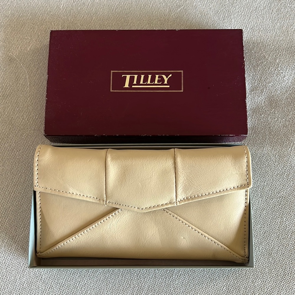 Tilley Leather Wallet